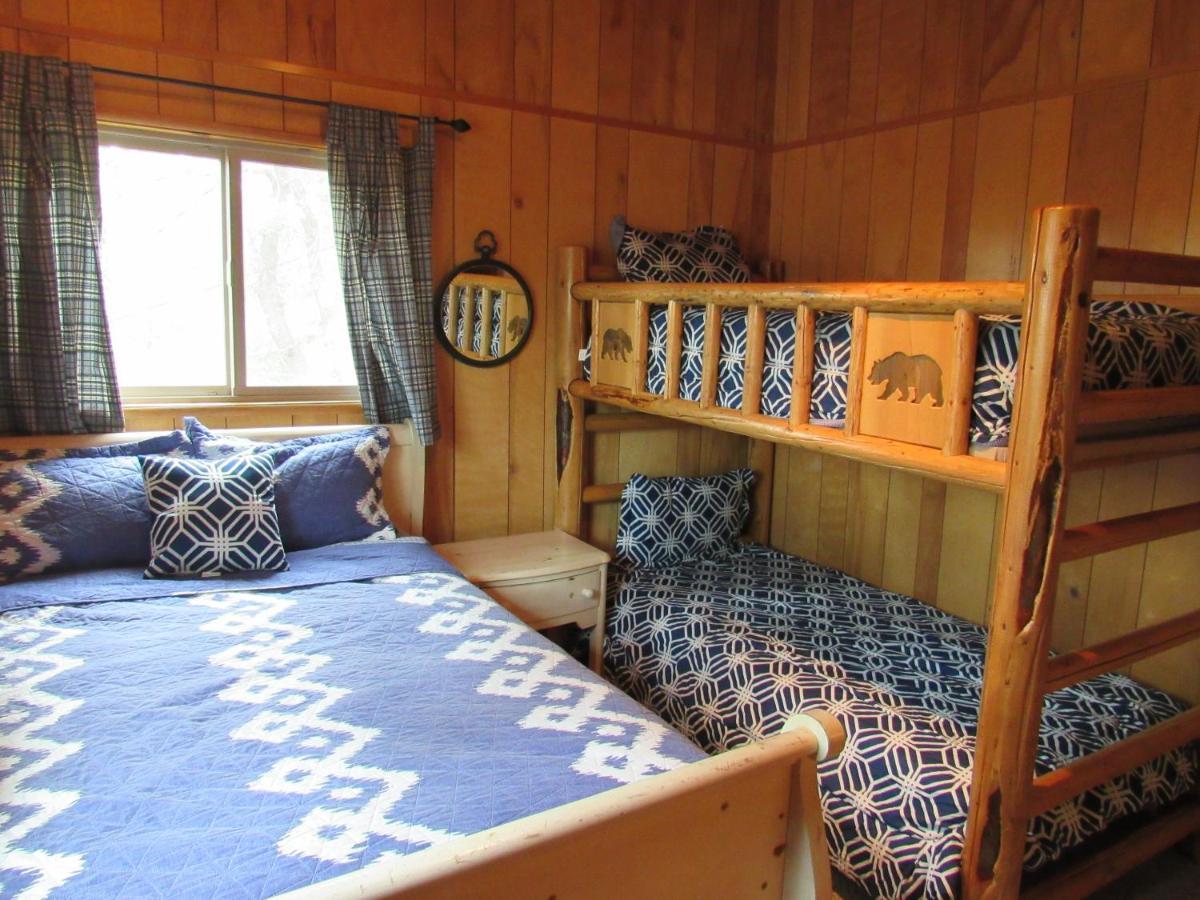 Hillside Hideaway -View Of Ski Slope From Charming Deck Big Bear Lake Exterior photo