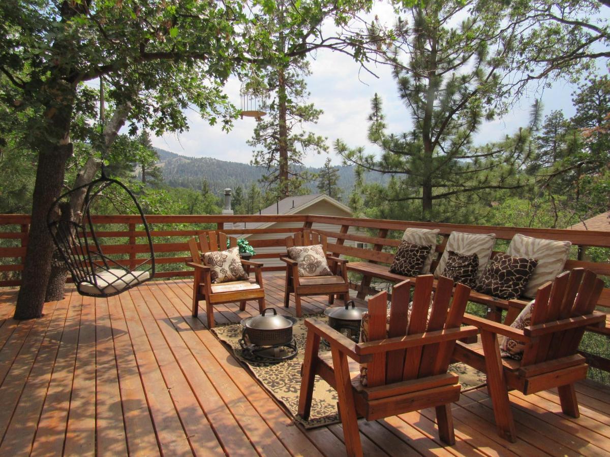 Hillside Hideaway -View Of Ski Slope From Charming Deck Big Bear Lake Exterior photo