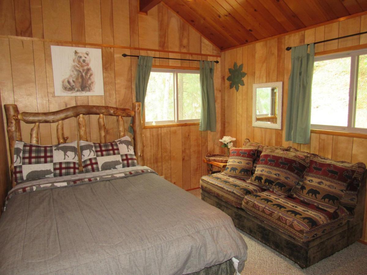Hillside Hideaway -View Of Ski Slope From Charming Deck Big Bear Lake Exterior photo