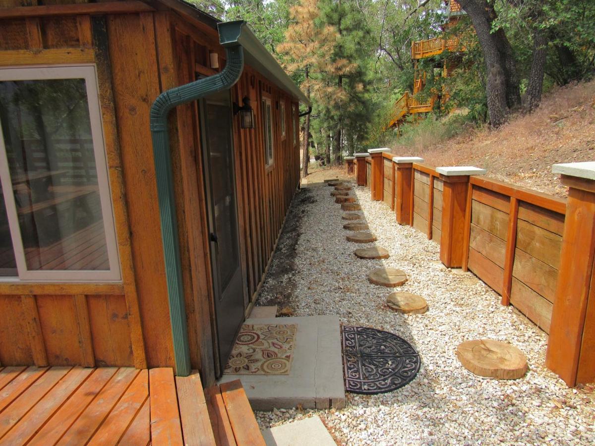 Hillside Hideaway -View Of Ski Slope From Charming Deck Big Bear Lake Exterior photo